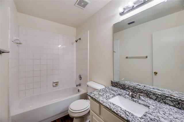 Building Photo - 2946 Midbury Dr