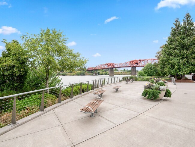 Building Photo - FULLY FURNISHED Waterfront Pearl Condo w/most utilities/2 parking spaces/most utilities