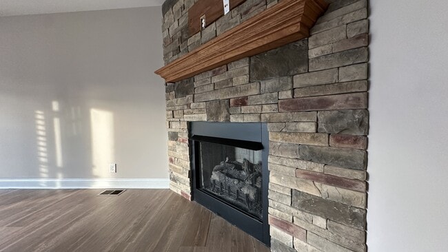 Building Photo - 3149 Timberdale Dr