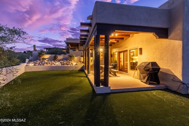 Building Photo - 6269 N Paseo Valdear