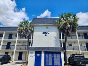 Building Photo - 5090 SW 64th Ave