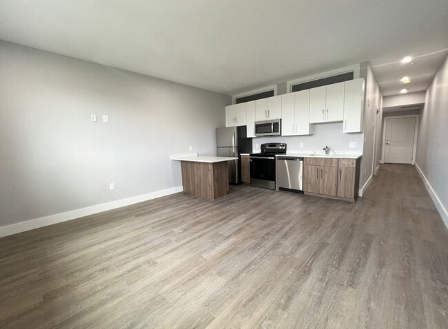 Building Photo - 80 Bridge St