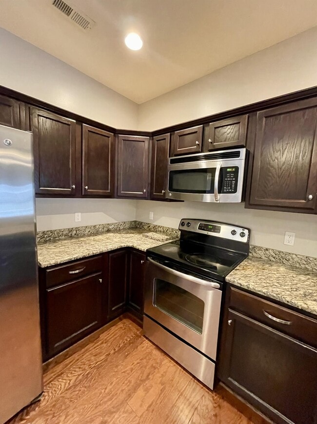 Building Photo - 211 Portico Street