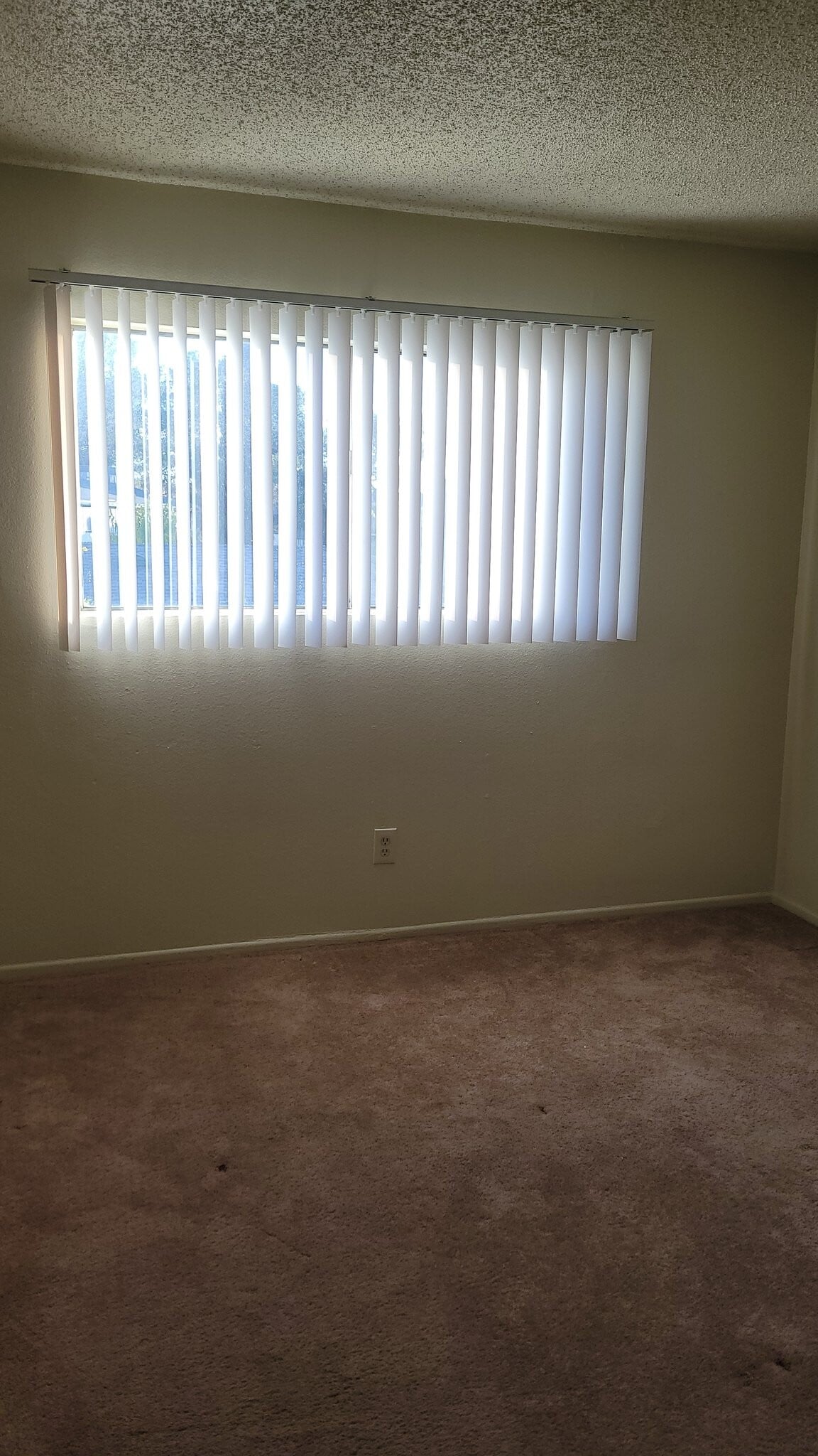 Building Photo - 15549 Barranca Way