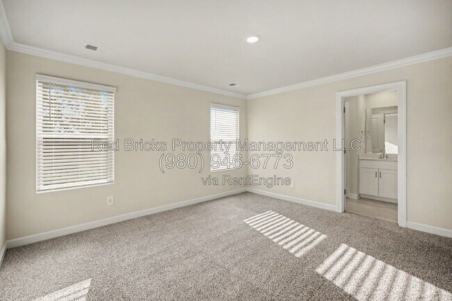 Building Photo - 2070 Old Rivers Rd