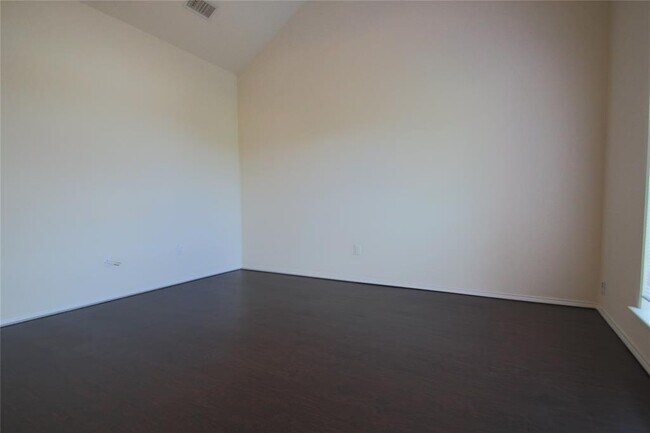 Building Photo - 128 Lindas Creek Ln