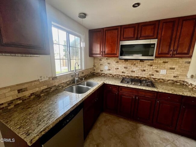 Building Photo - 2530 Geronimo Dr