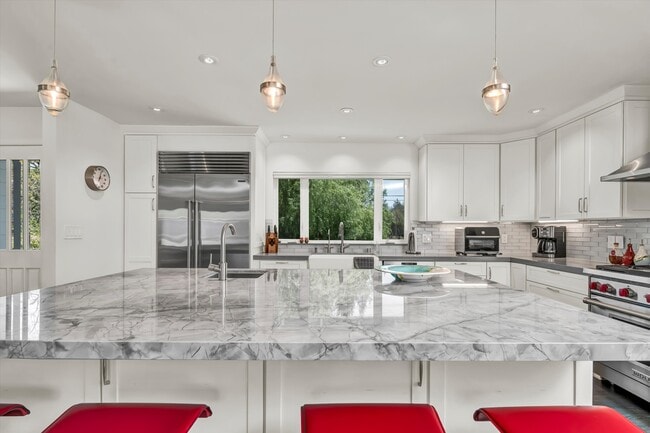 Building Photo - 1790 McKinley Rd