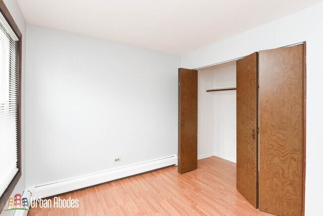 Building Photo - 3042 N Central Ave