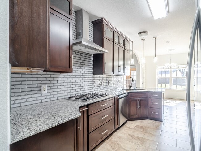 Building Photo - 2806 SE 3rd St