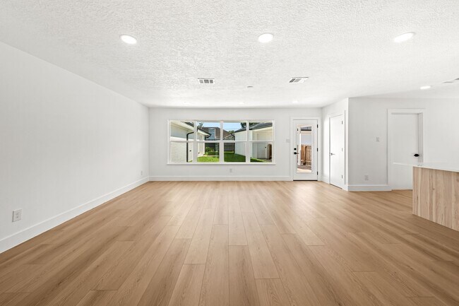 Building Photo - 7631 Westwind Ln