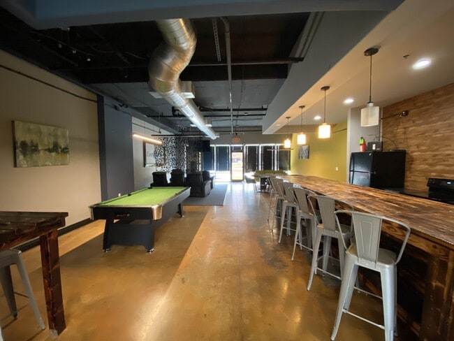 Building Photo - 1230 12th Ave SE