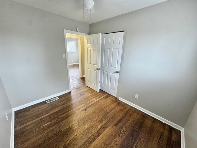 Building Photo - 735 Ledbetter Ave