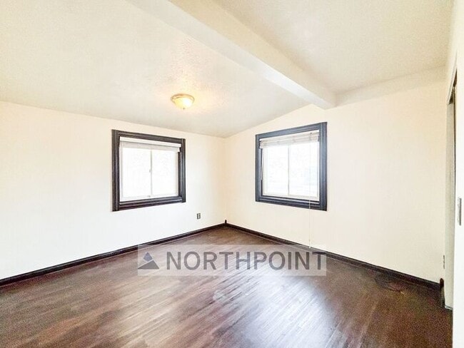 Building Photo - 2BR w/ Jetted Tub in North Salt Lake