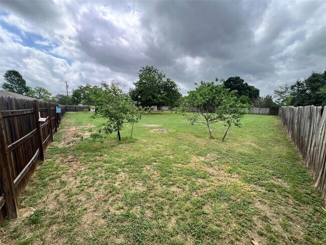 Building Photo - 204 Quail Meadow Dr