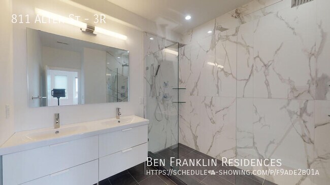 Building Photo - 811 Alter St