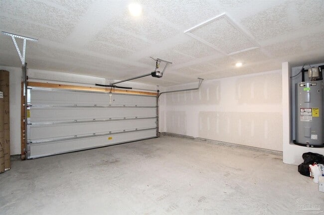 Building Photo - 7524 Oak Lake Blvd