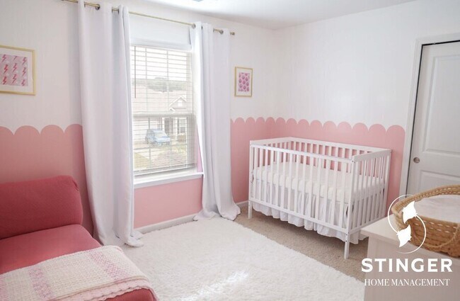 Building Photo - 24 Chauga St