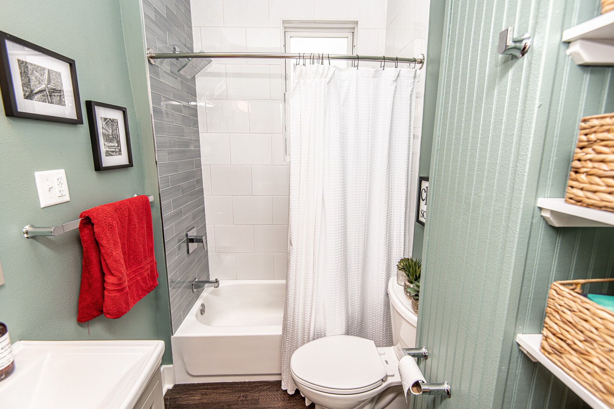 Building Photo - 1014 E Pearson St