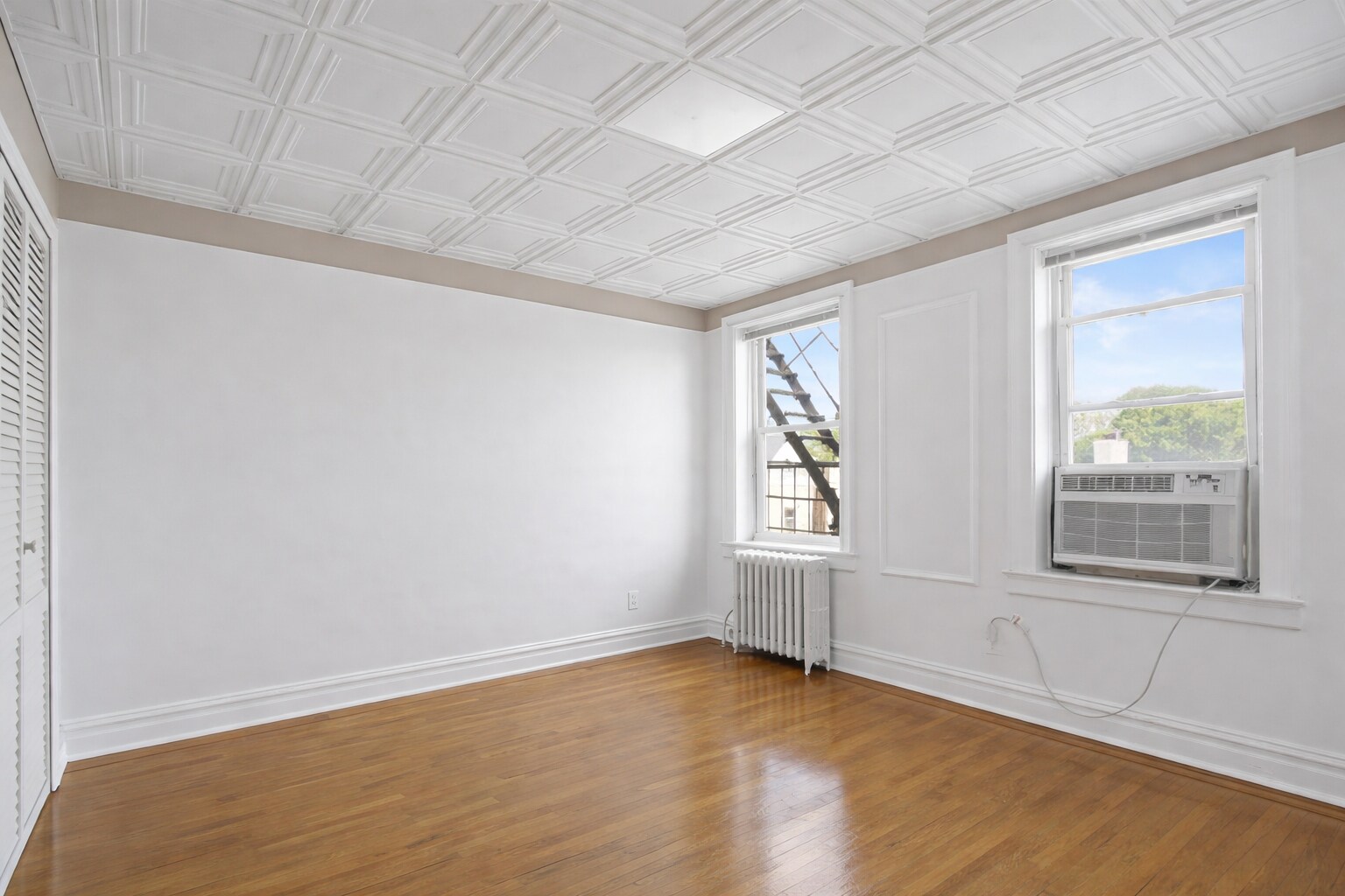 Bedroom Angle 1 - 3718 Park Ave