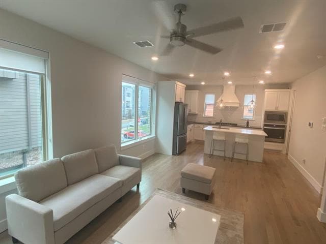 Building Photo - 1802 Deacon Hl Ct