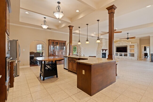 Building Photo - 31 Running Deer Mdws