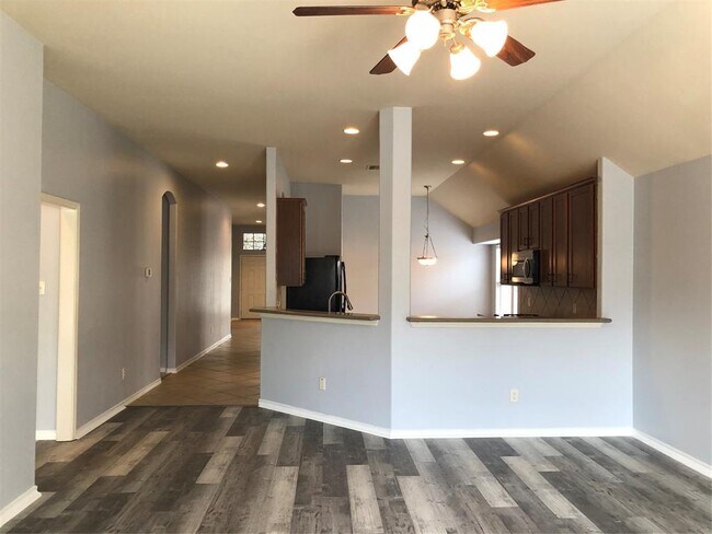 Building Photo - 11617 Glen Knoll Dr