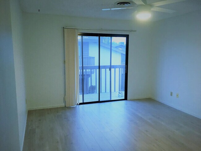 Building Photo - 2316 Gosford Rd