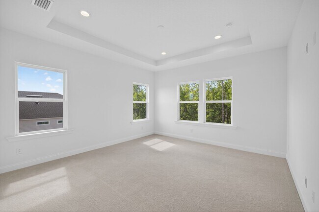 Building Photo - Brand New Home