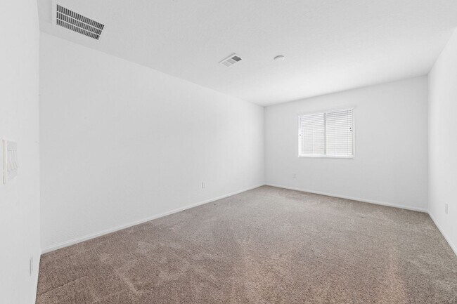 Building Photo - Modern 3-Bedroom + Loft Near VA Hospital