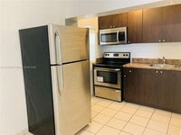 Building Photo - 619 NE 88th St