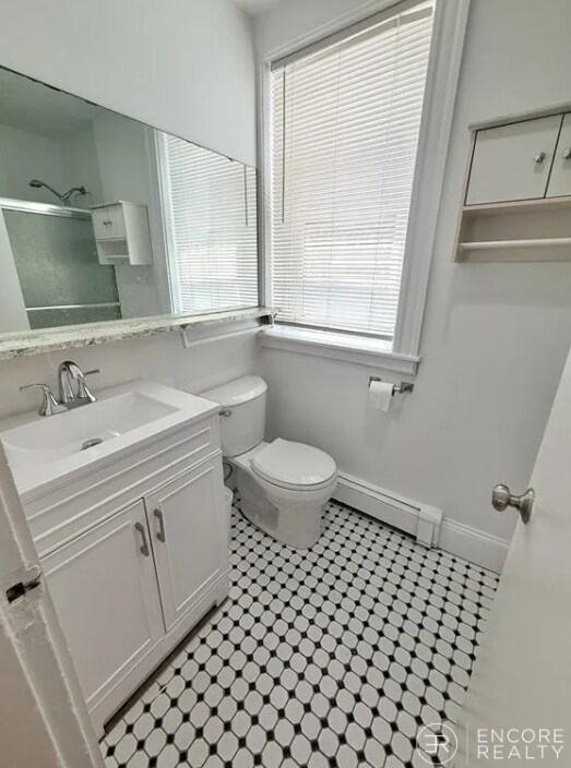 Building Photo - 462 Park Dr