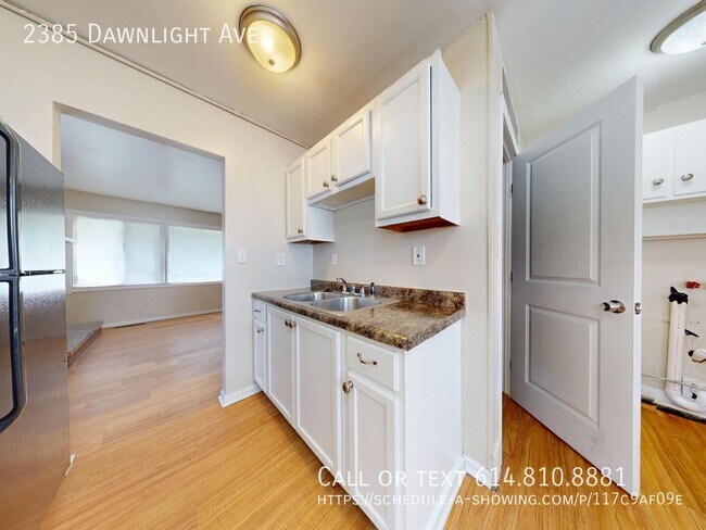 Building Photo - 2385 Dawnlight Ave