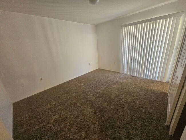Building Photo - Available Now in Kelseyville Riviera