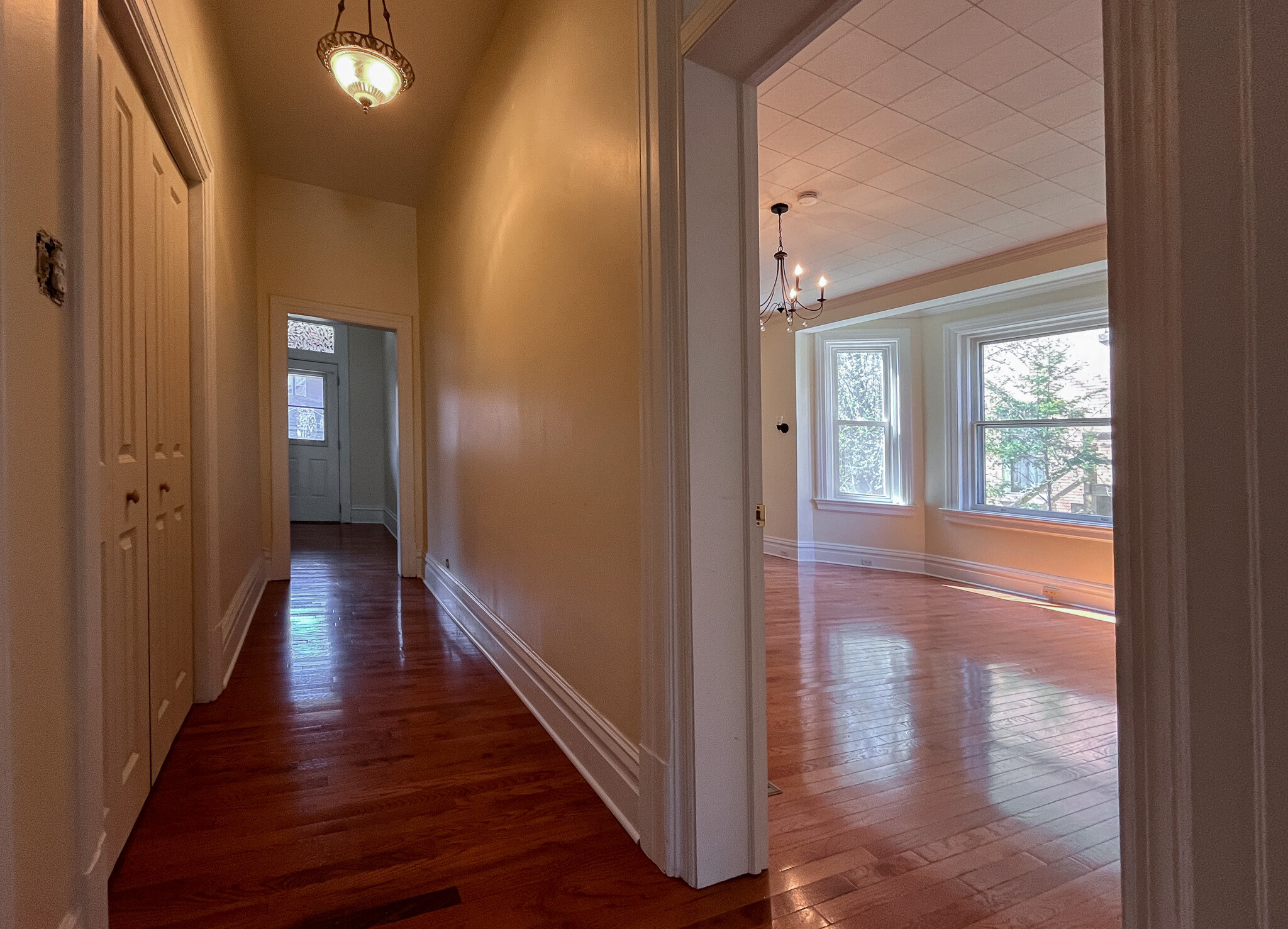 1st Floor Hallway - 926 Savannah Ave