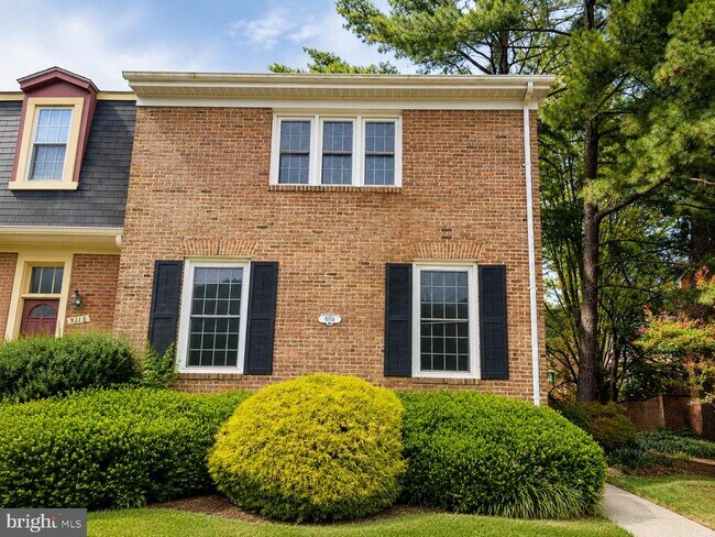 Building Photo - 9316 Arlington Blvd