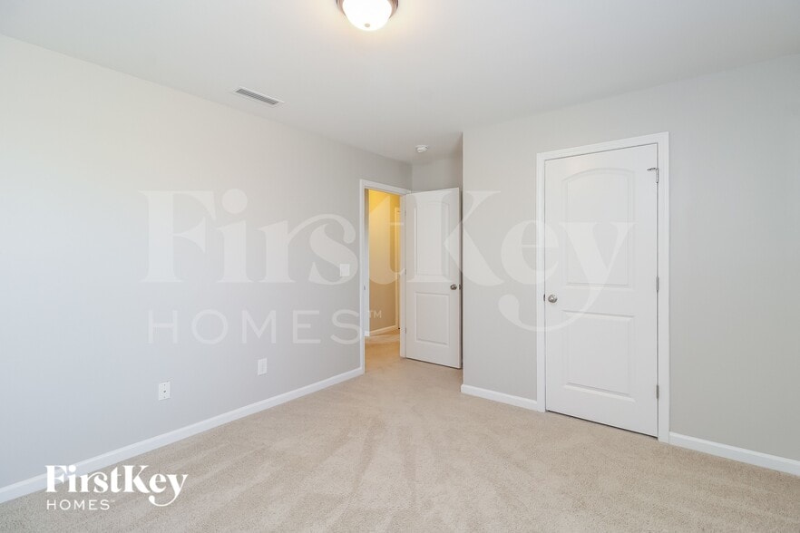 Building Photo - 130 Old Homeplace Dr