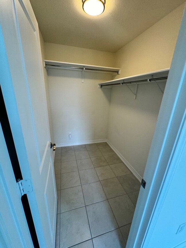 Building Photo - A Miust See! New & Modern - 1 Story - 3/2 ...