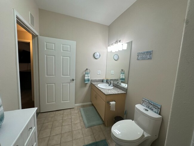 Building Photo - Downtown Fully Furnished 1BR Condo Near Balboa Park with Utilities Included & Parking