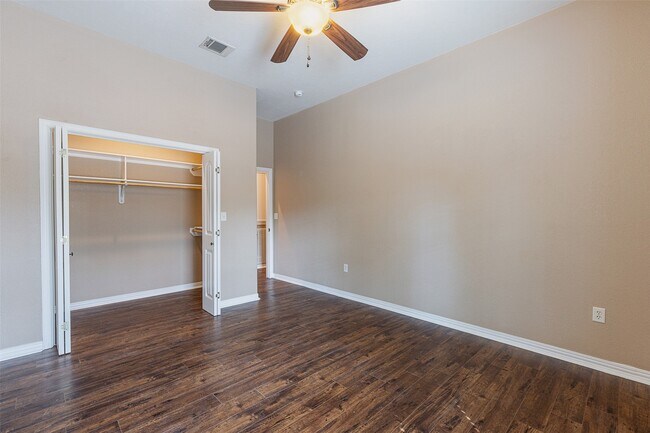 Building Photo - 10552 FM Rd 2432