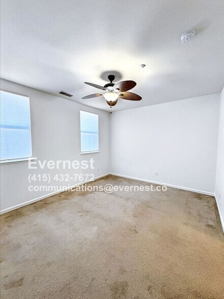 Building Photo - 764 Grandview Ter