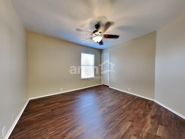 Building Photo - 3104 Pinehurst Court