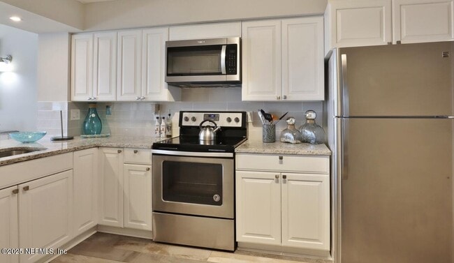 Building Photo - 1301 1st St S