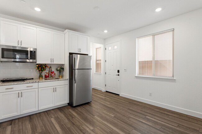 Building Photo - 6169 Oberland Dr