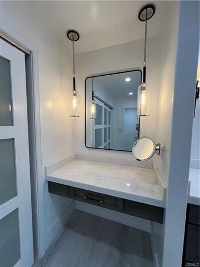 Building Photo - Stunning Lakefront Retreat in Gated Canyon...