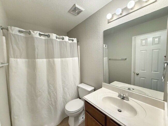 Building Photo - Freshly Painted 4-Bedroom Home in North Park Meadow