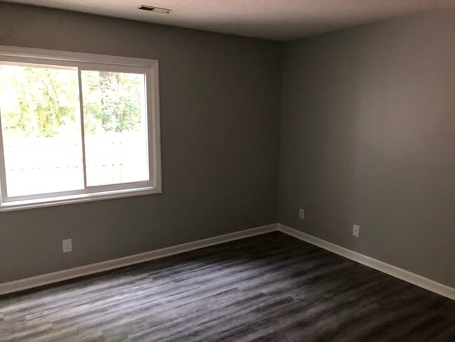 Building Photo - 4328 Pin Oak Dr