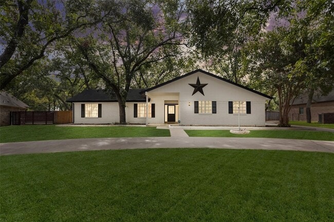 Building Photo - 8735 S Monticello Cir