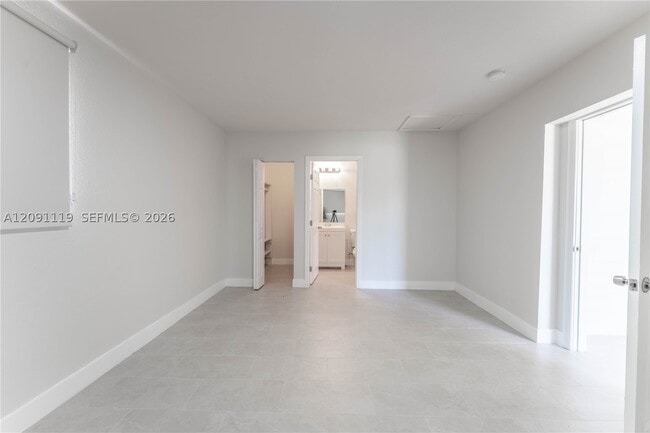 Building Photo - 10825 SW 221st St Rd