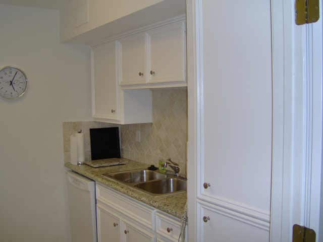 Building Photo - 3220 69th St